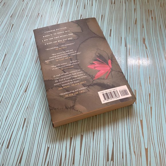 The God of Small Things by Arundhati Roy - Paperback - Picture 3 of 9